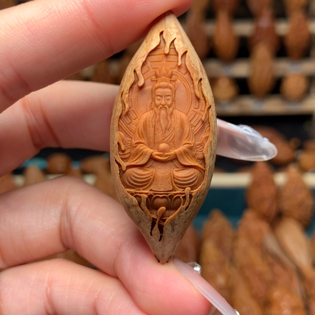 把件橄榄核等***?橄榄核三清