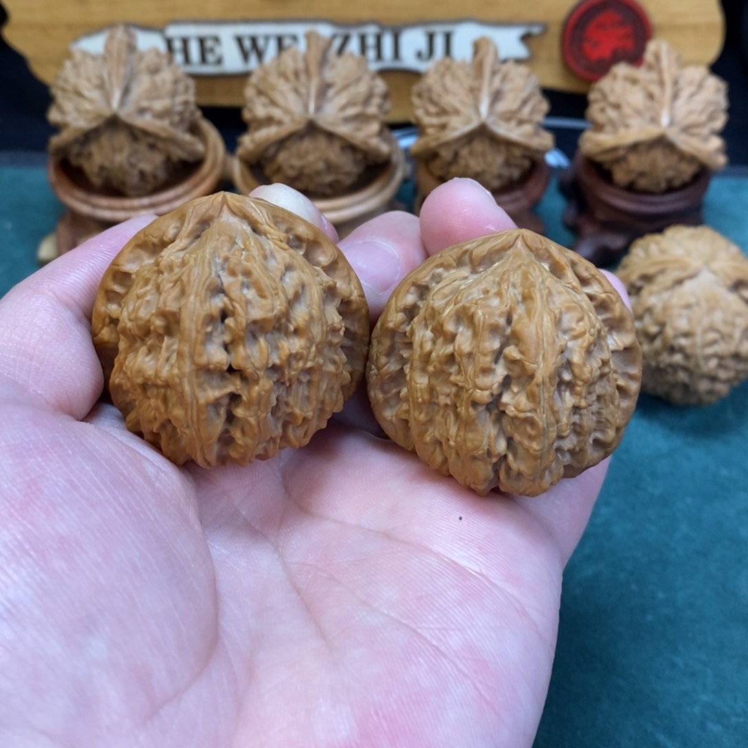 文玩核桃把件三角白40修