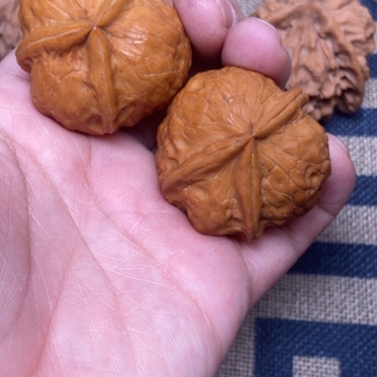 吊坠文玩核桃三棱