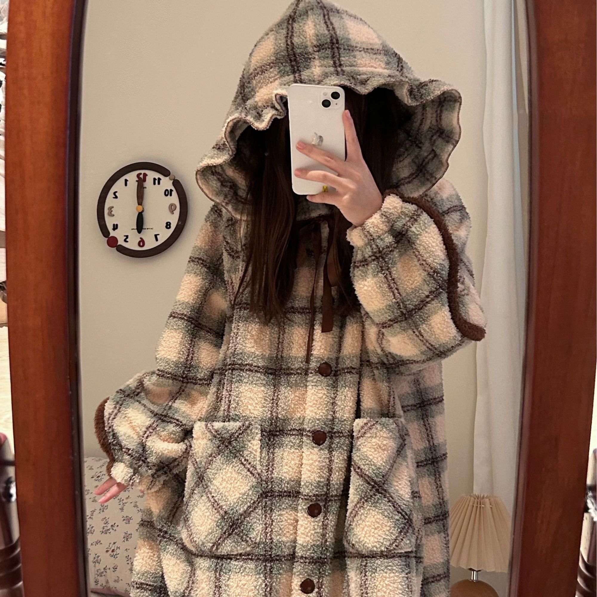 冬季加绒加厚ins甜美格纹连帽大码珊瑚绒睡衣女家居睡袍斗篷外穿
