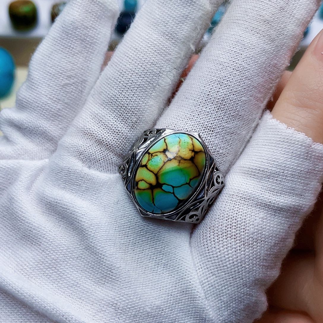 绿松石未镶嵌饰品