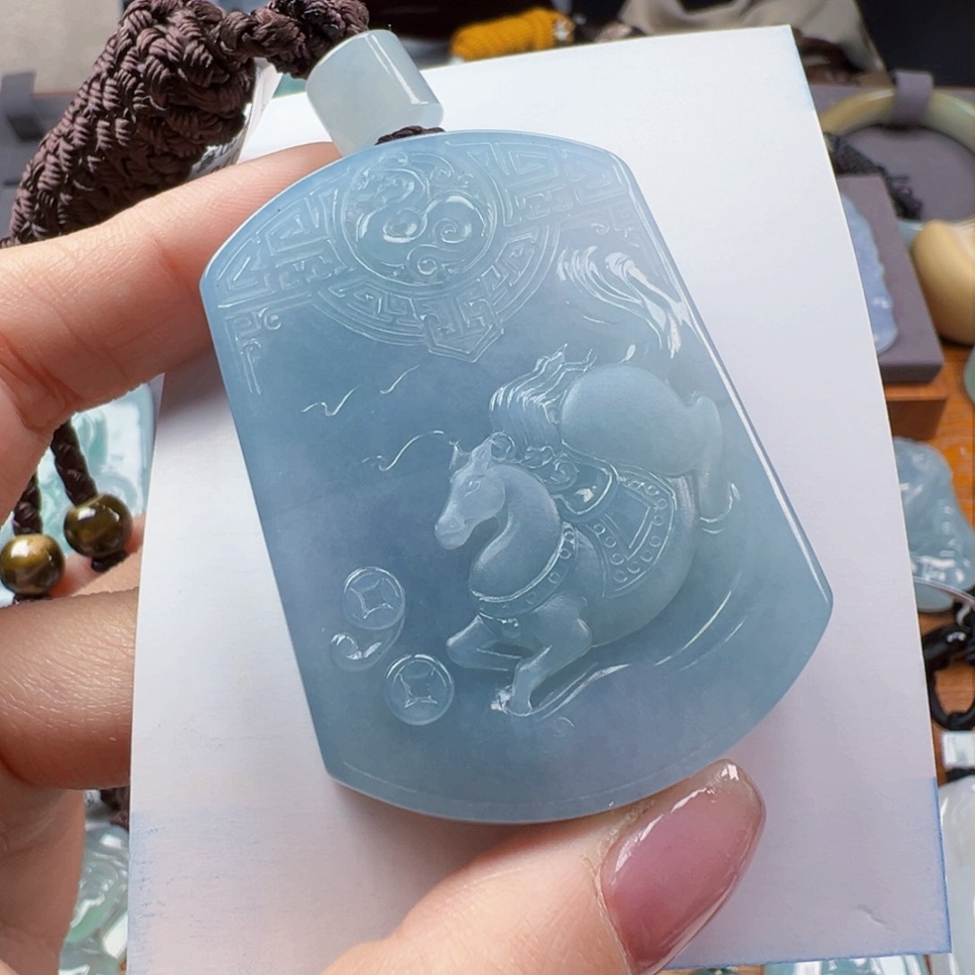 翡翠颈饰未镶嵌利*缅甸翡翠