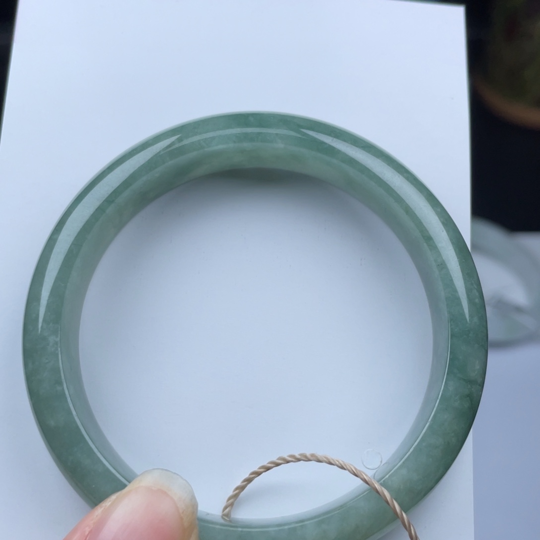 翡翠未镶嵌手镯基地发货