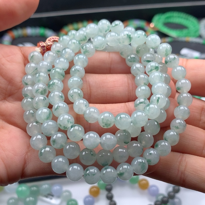 翡翠手镯未镶嵌卡