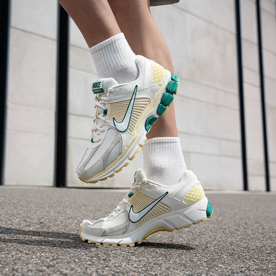 耐克断码福利！｜户外训练男鞋ZOOM VOMERO 5 NBHD耐磨日常运动鞋