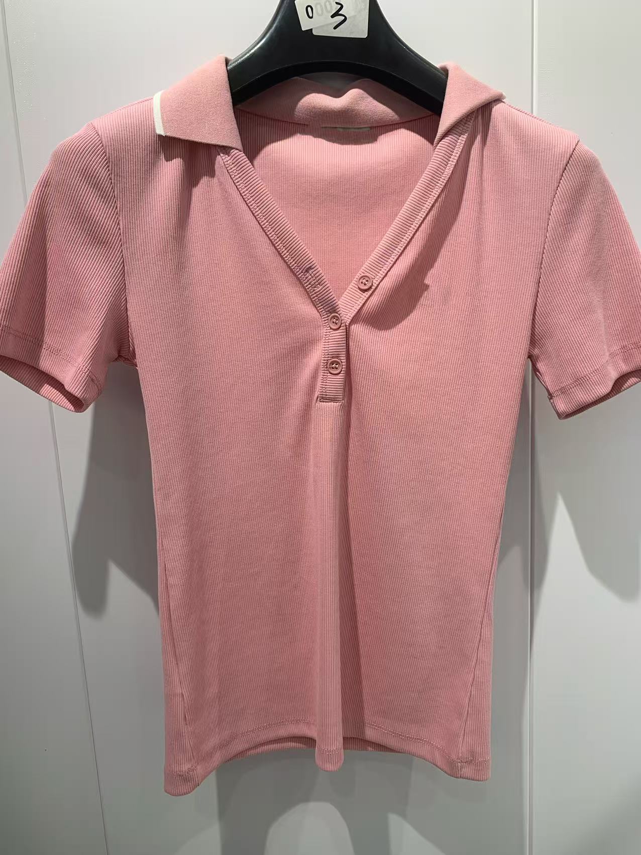 女款V领修身百搭短袖