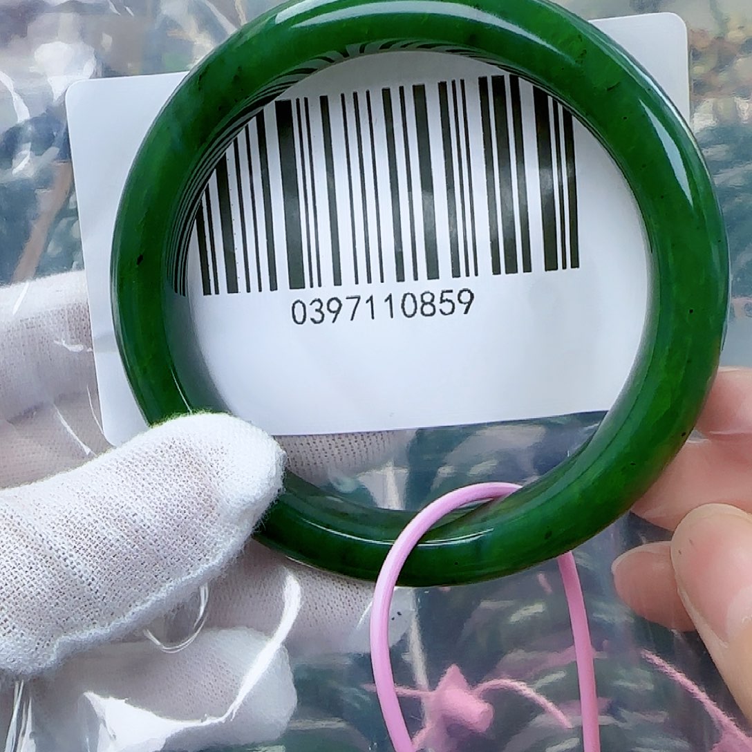 和田玉（碧玉）手镯未镶嵌包容5758