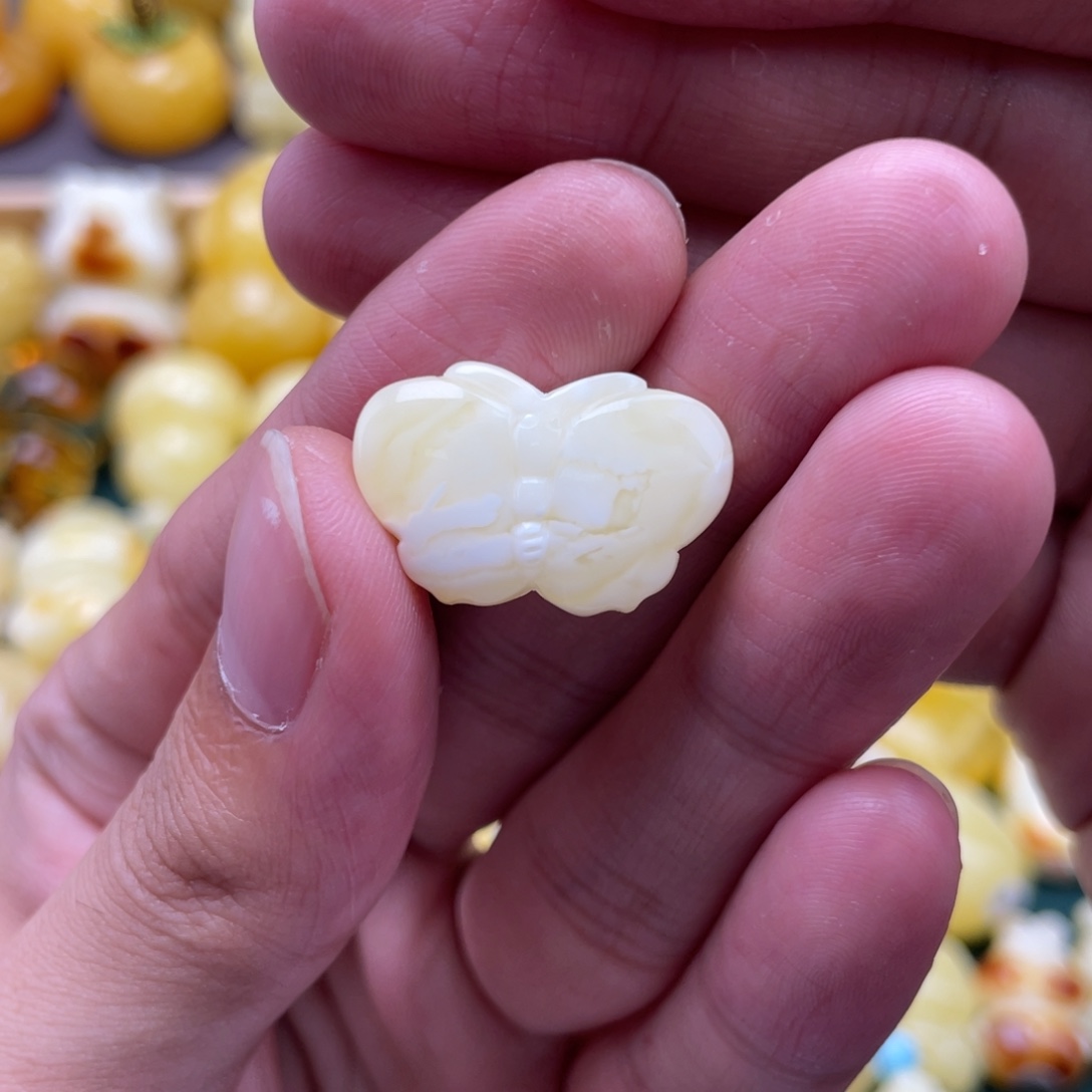 琥珀未镶嵌裸石蜜蜡