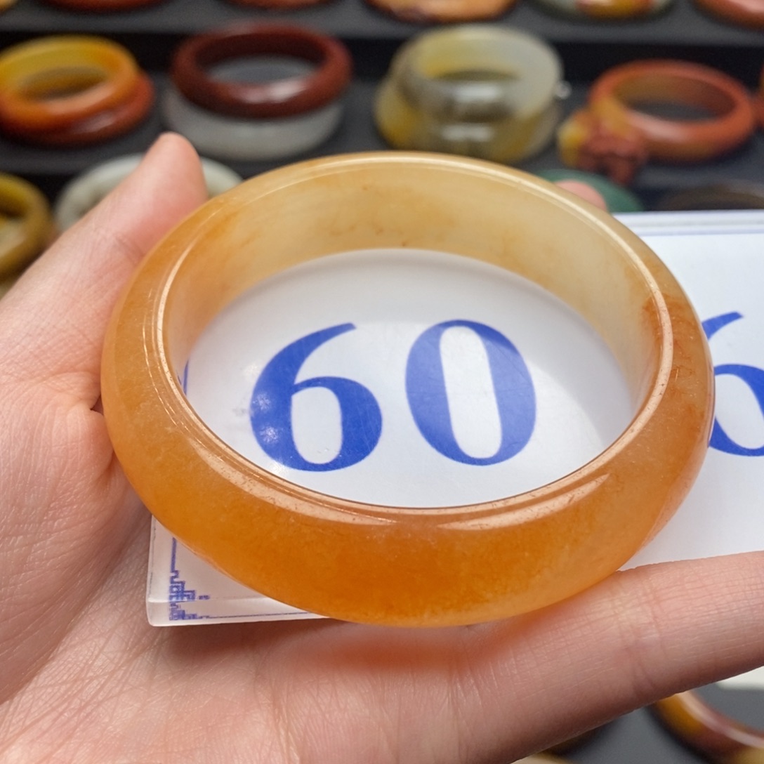 石英质玉（黄龙玉）手镯未镶嵌