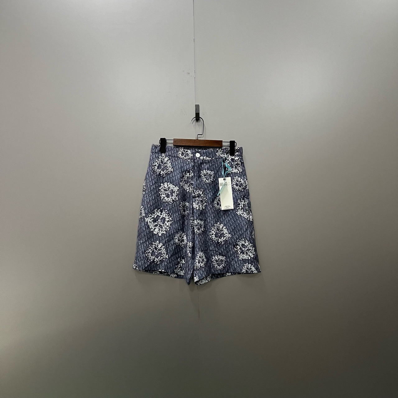 未使用 DIOR/迪奥 jp905 202942  满印logo短裤 44码