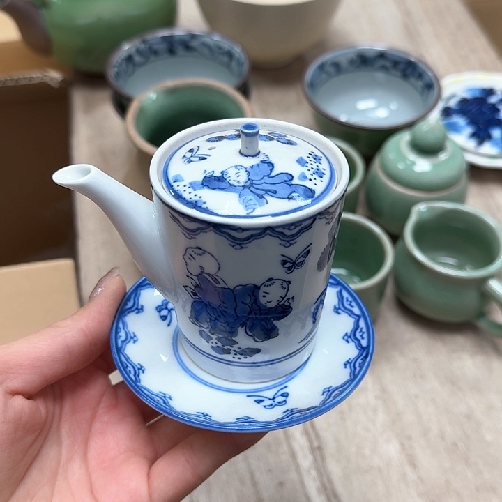 瓷片晴*噗哈哈哈哈哈哈哈哈哈我笑