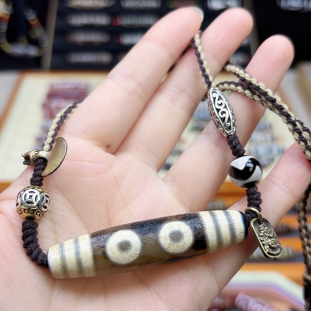 玛瑙/玉髓颈饰合金