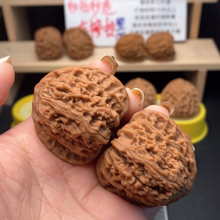文玩核桃吊坠没*神正三角0388