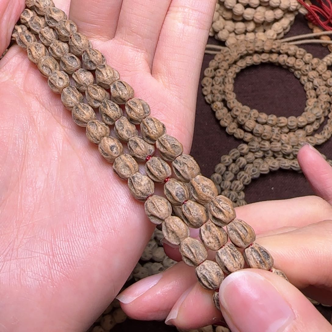 柏香籽/百香籽手串零****?