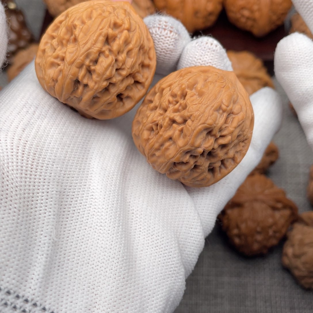 文玩核桃把件35老树鸡心