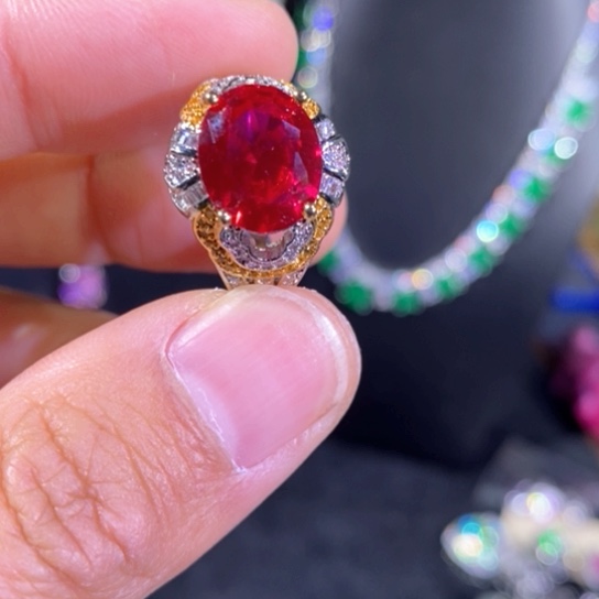 银S925镶嵌红宝石颈饰