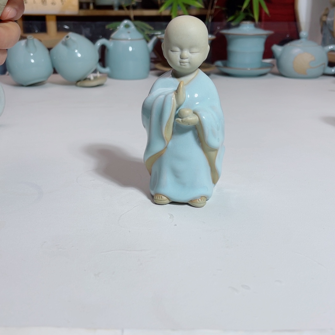 天青釉站立小和尚不带帽子