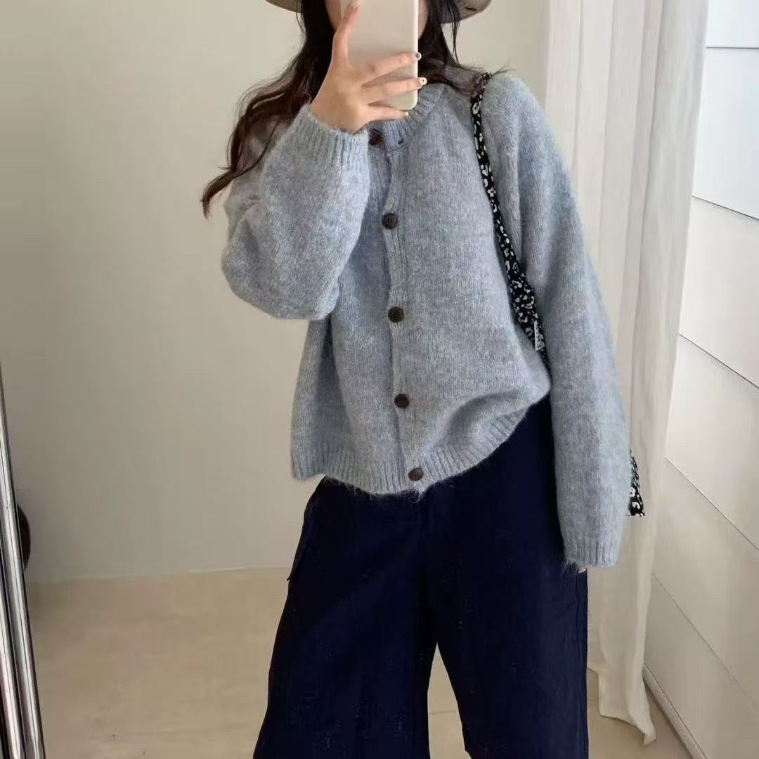 南瓜家彩纱蓝色圆领毛衣