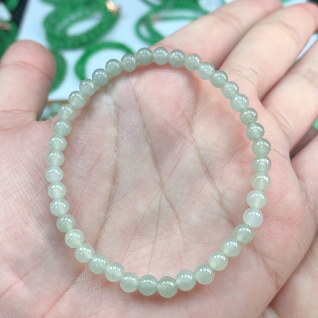 翡翠手链未镶嵌翡翠