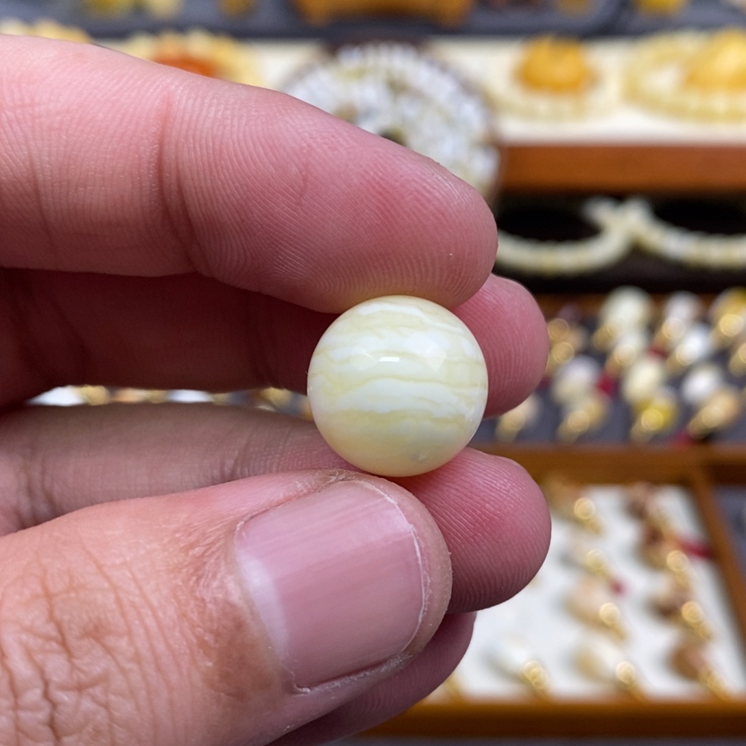 蜜蜡未镶嵌裸石配饰圆珠尺寸15.1