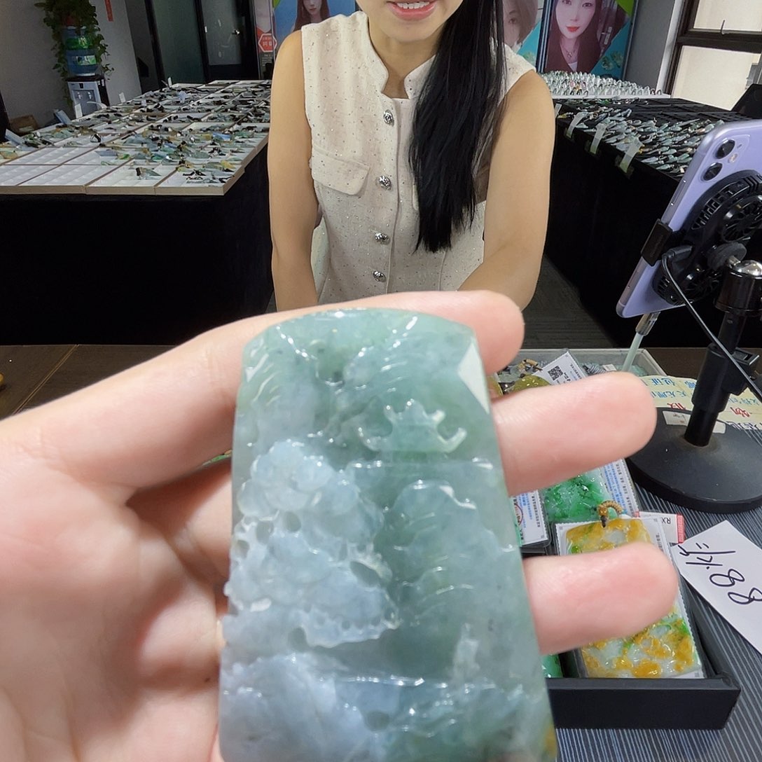 颈饰未镶嵌翡翠一