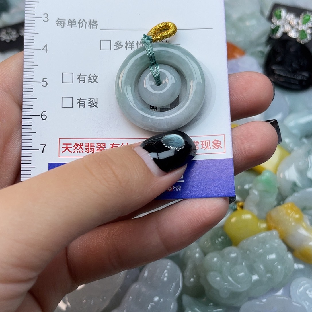 翡翠未镶嵌颈饰1285