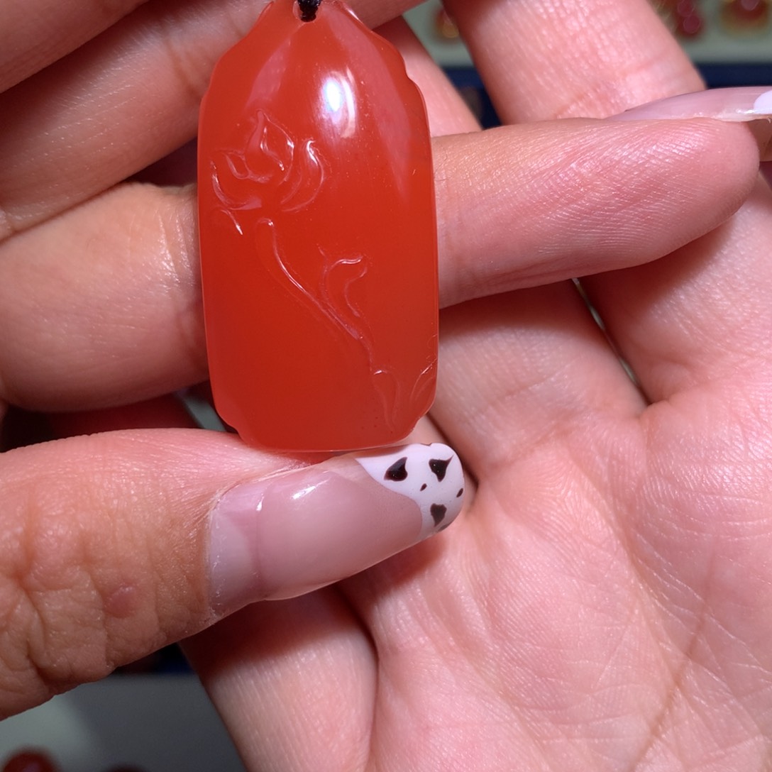 南红玛瑙荷花牌子沙袋未镶嵌起***户