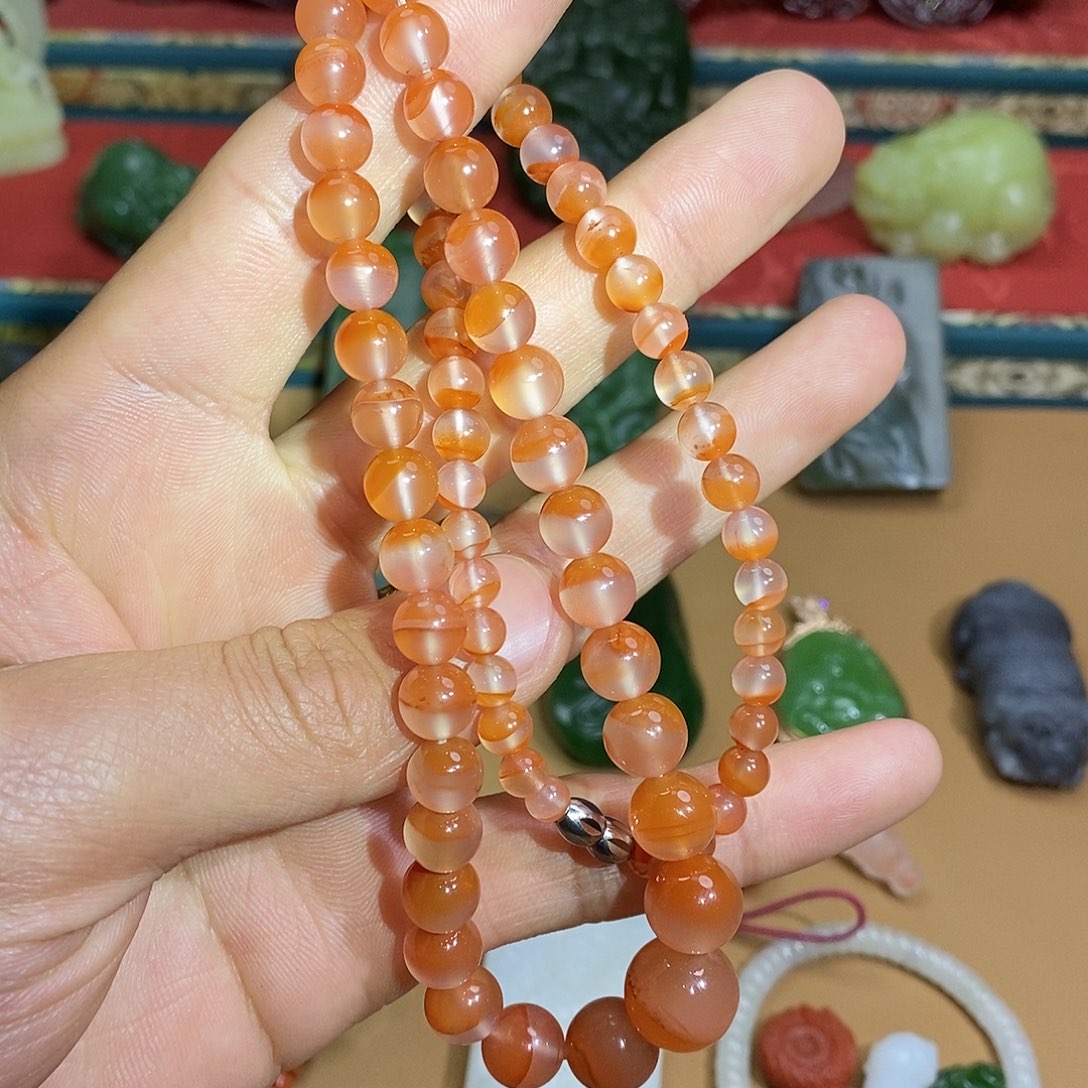 南红玛瑙颈饰未镶嵌