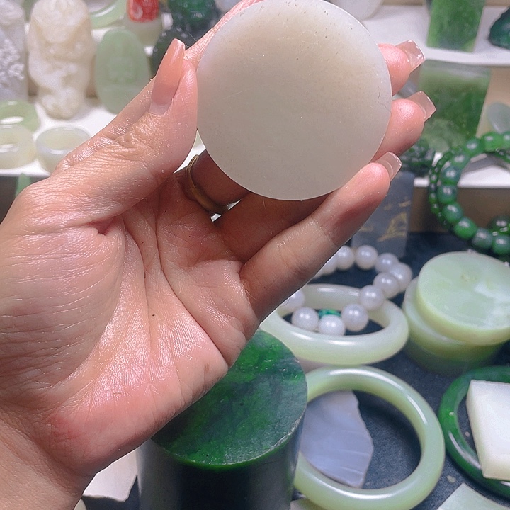 和田玉未镶嵌珠宝半成品