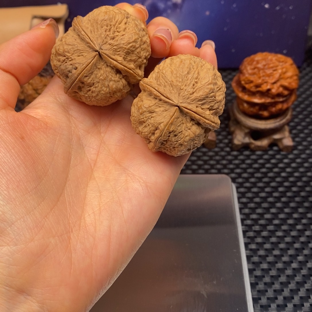 文玩核桃把件七星纹三棱40尺