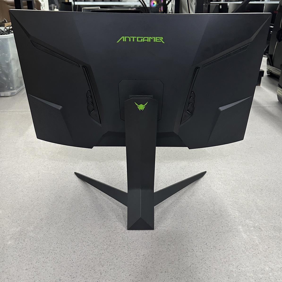 9新 HKC/惠科 32寸hkc蚂蚁电竞1k200hz va面板 曲面显示器 