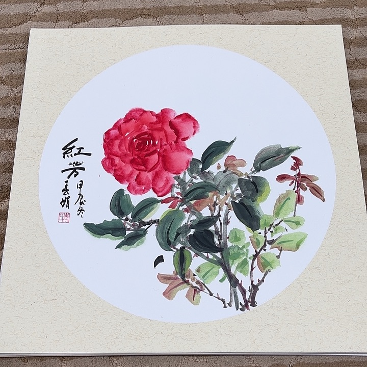 国画花鸟的翅膀是一个巨大的蝴蝶结