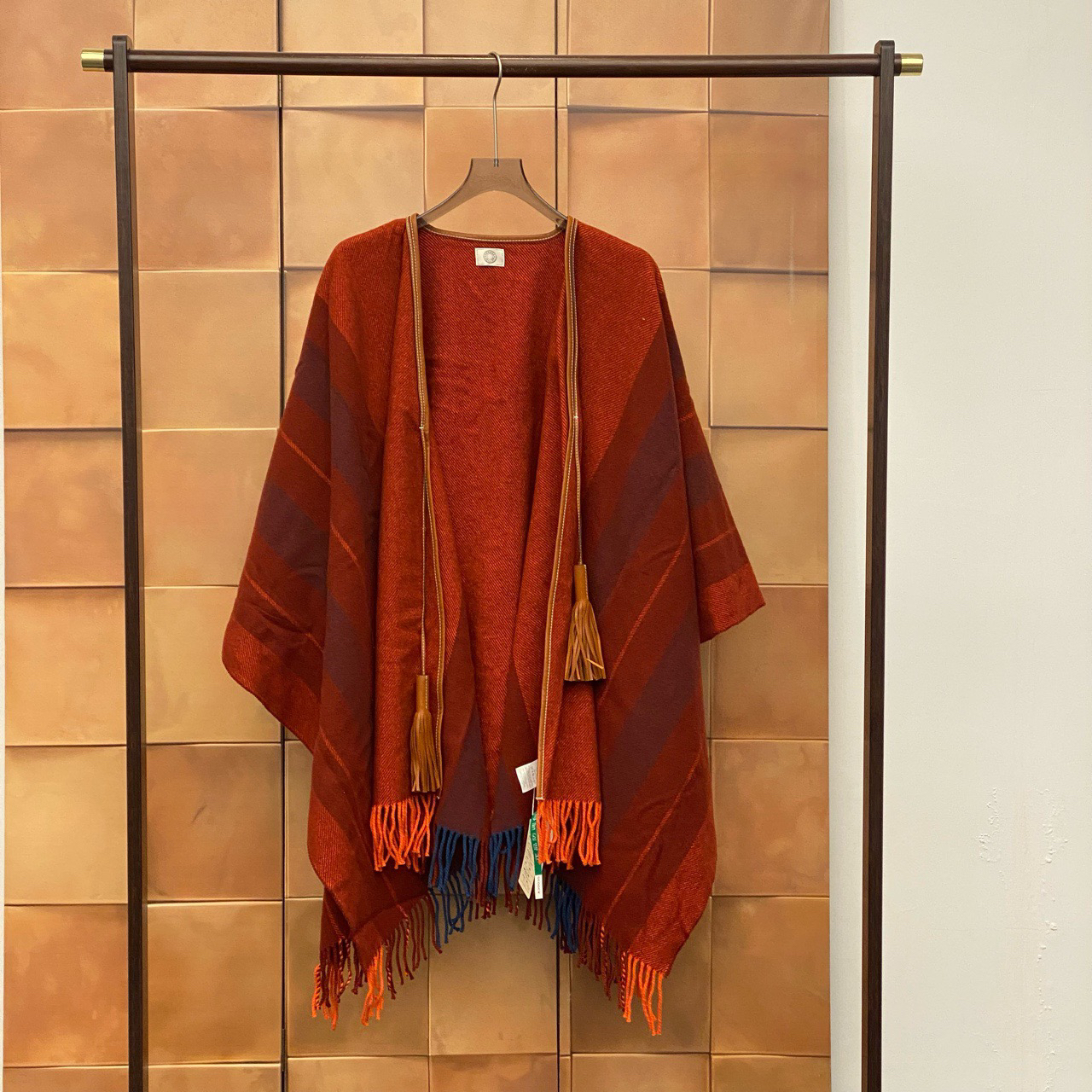 Hermes马术系列深橘红条纹披肩外套羊绒斗篷/均码/99新/30035