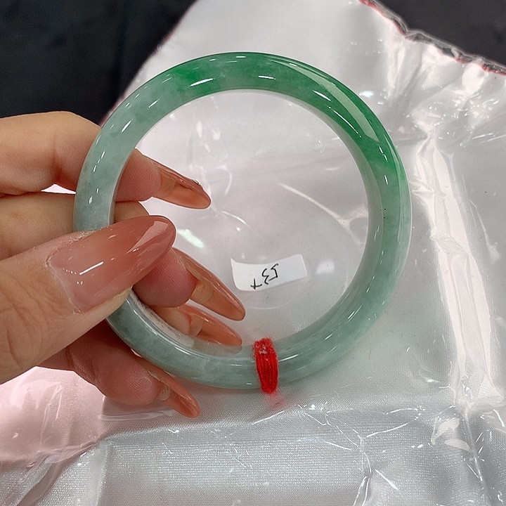 翡翠手镯未镶嵌正53.2