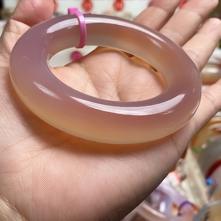 手镯玛瑙/玉髓未镶嵌i***?