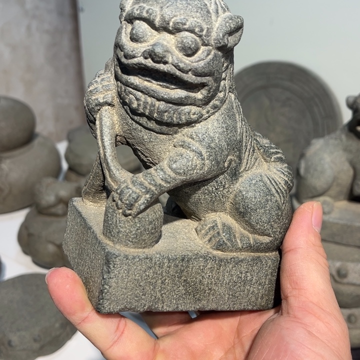 玉***仙石材青石绿豆青狮子