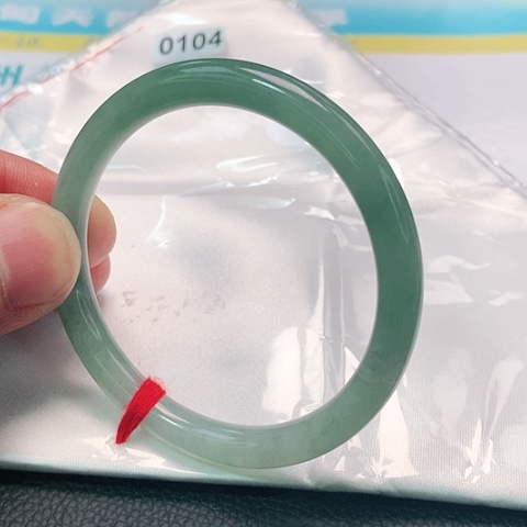 翡翠手镯未镶嵌0104号