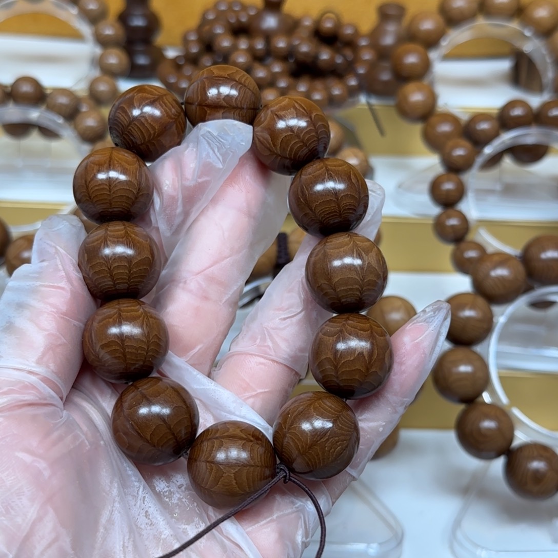 杜***强木质类九道2.0手串