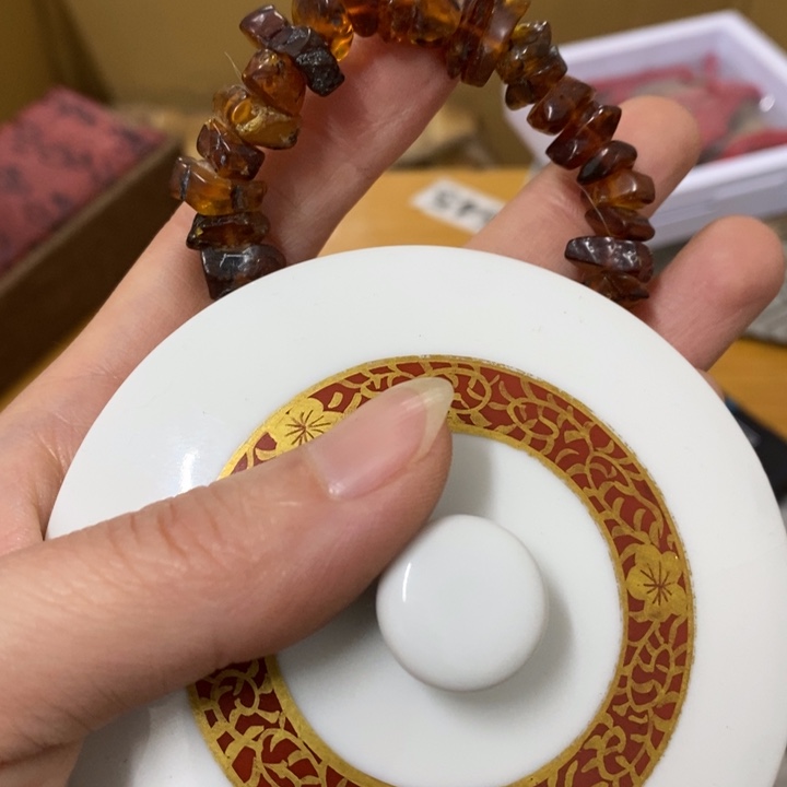 瓷片哈中古工艺品一件