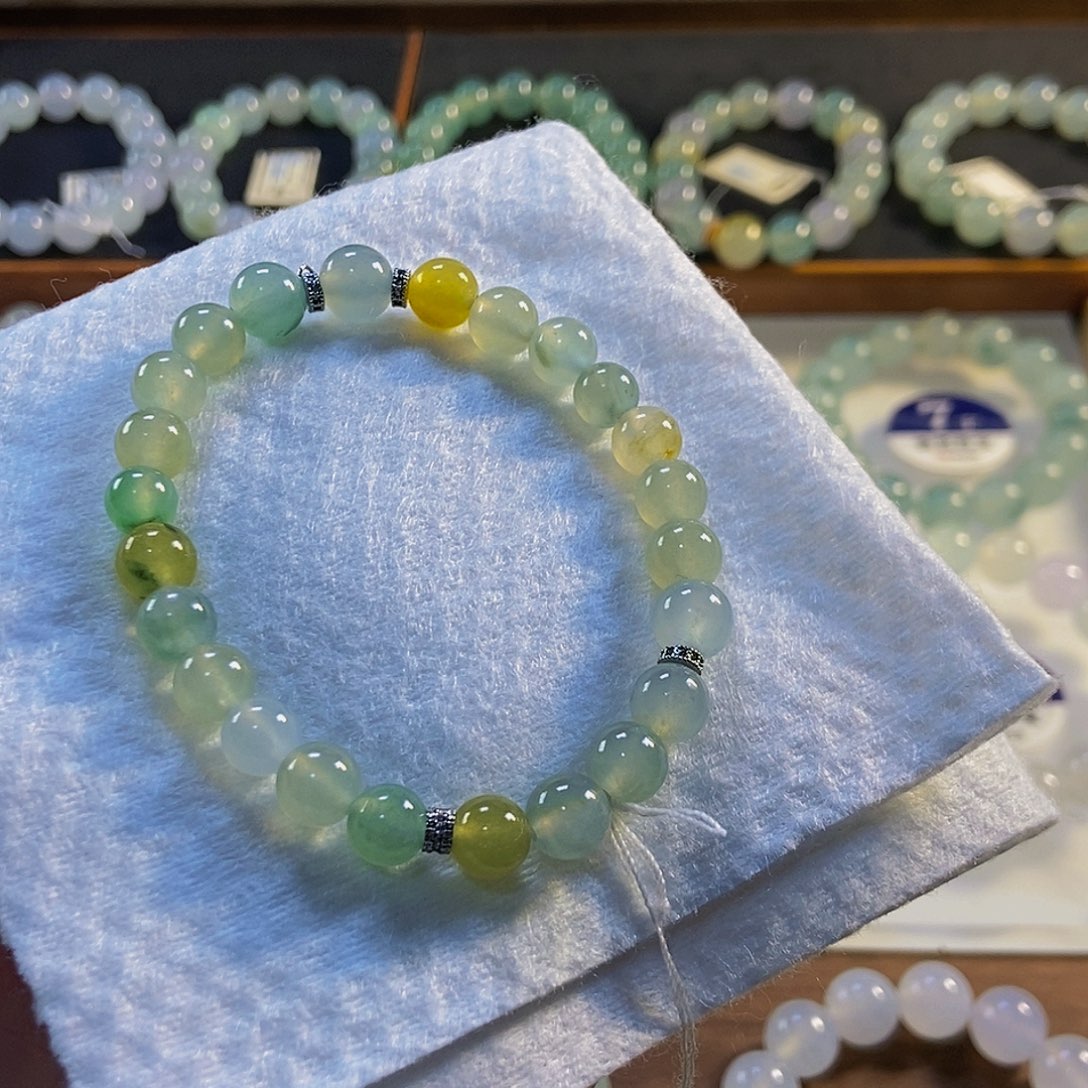 定制翡翠未镶嵌翡翠手串卡7+