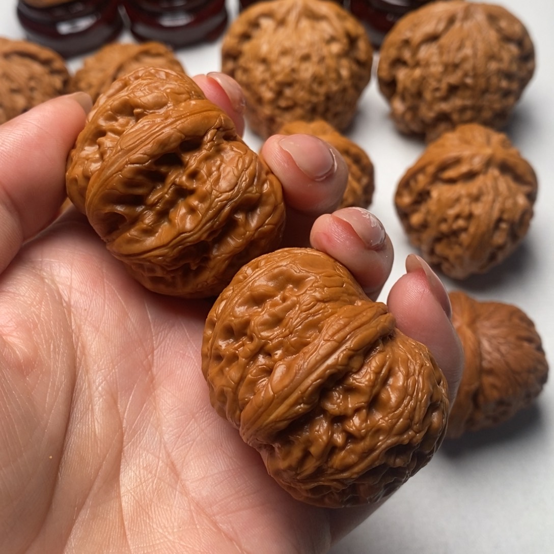 赫***郝核桃文玩核桃元宝