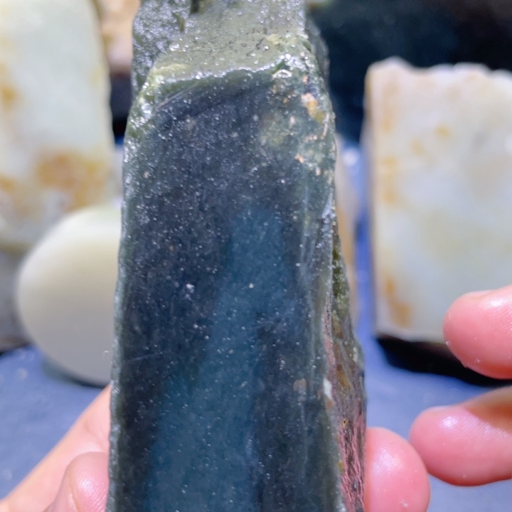 和田玉未镶嵌珠宝半成品