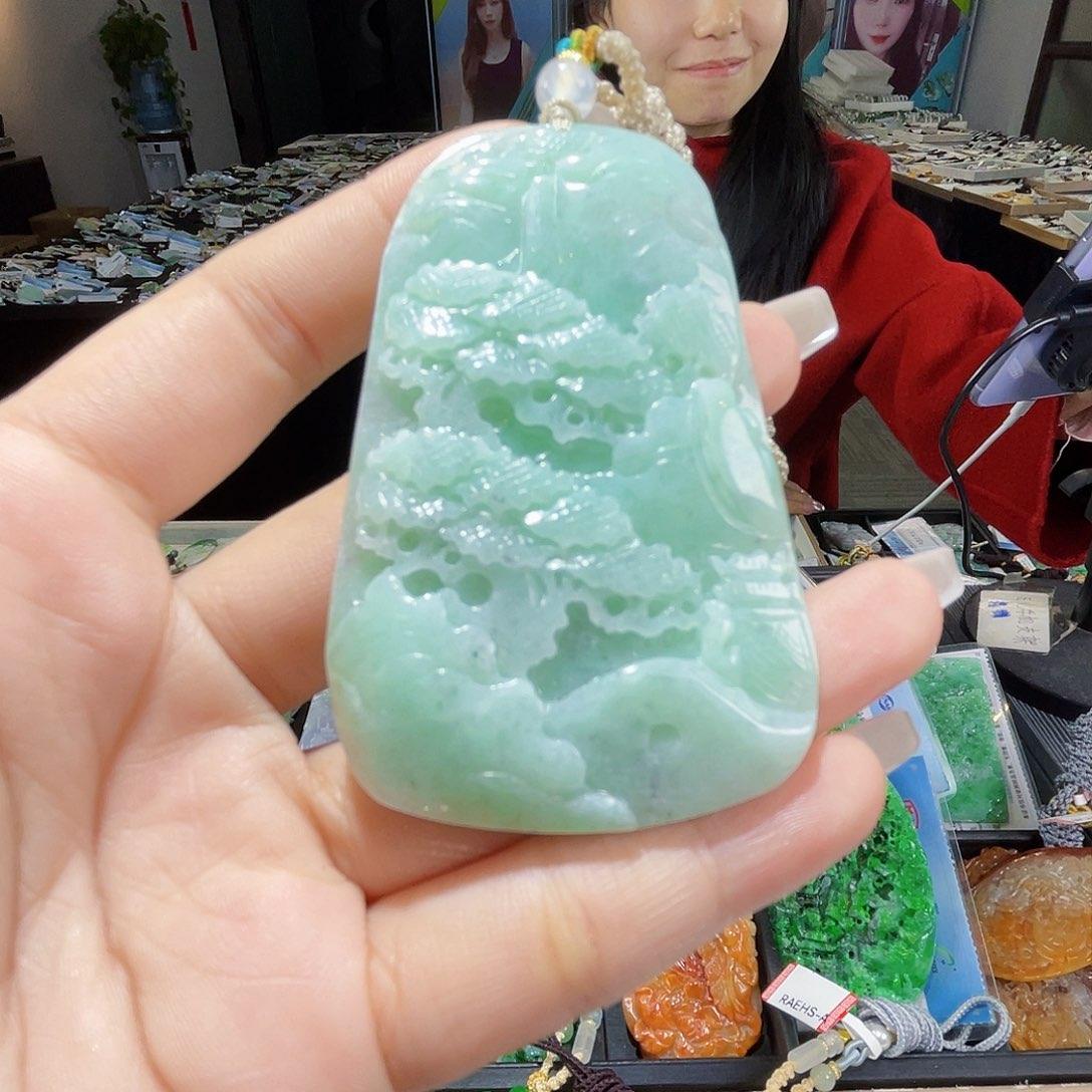 颈饰未镶嵌翡翠一