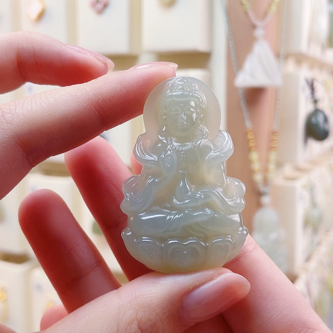 左****和田玉未镶嵌吊坠(赠链)