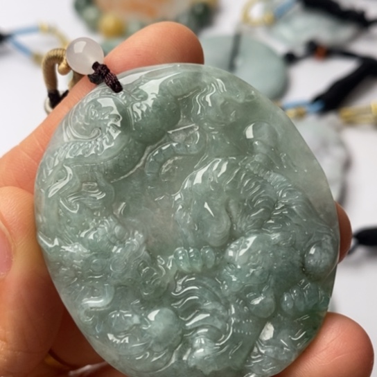 翡翠未镶嵌挂件翡翠