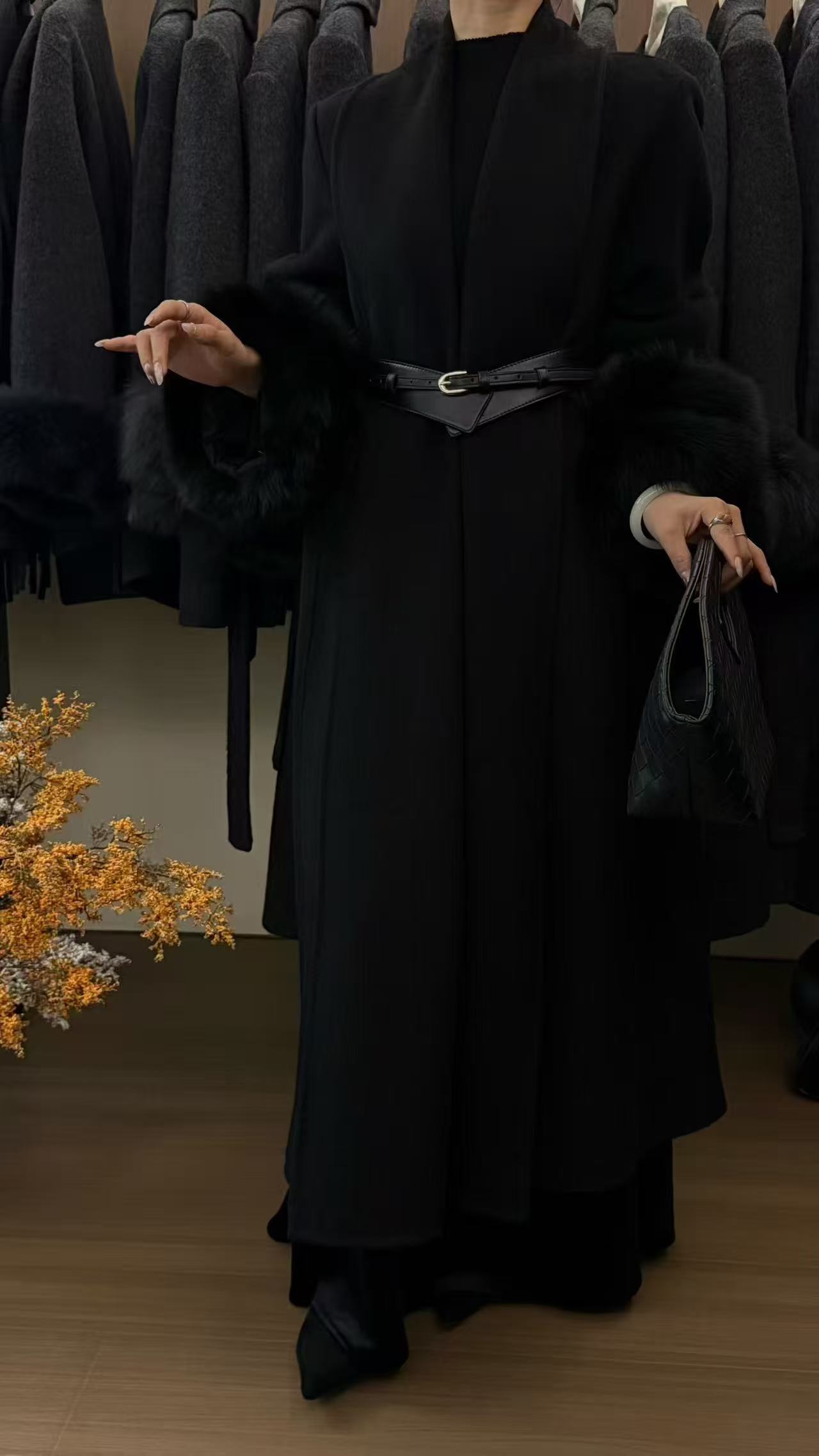 冬季女慵懒风中长款加绒加厚款长袖千金风羊绒外套