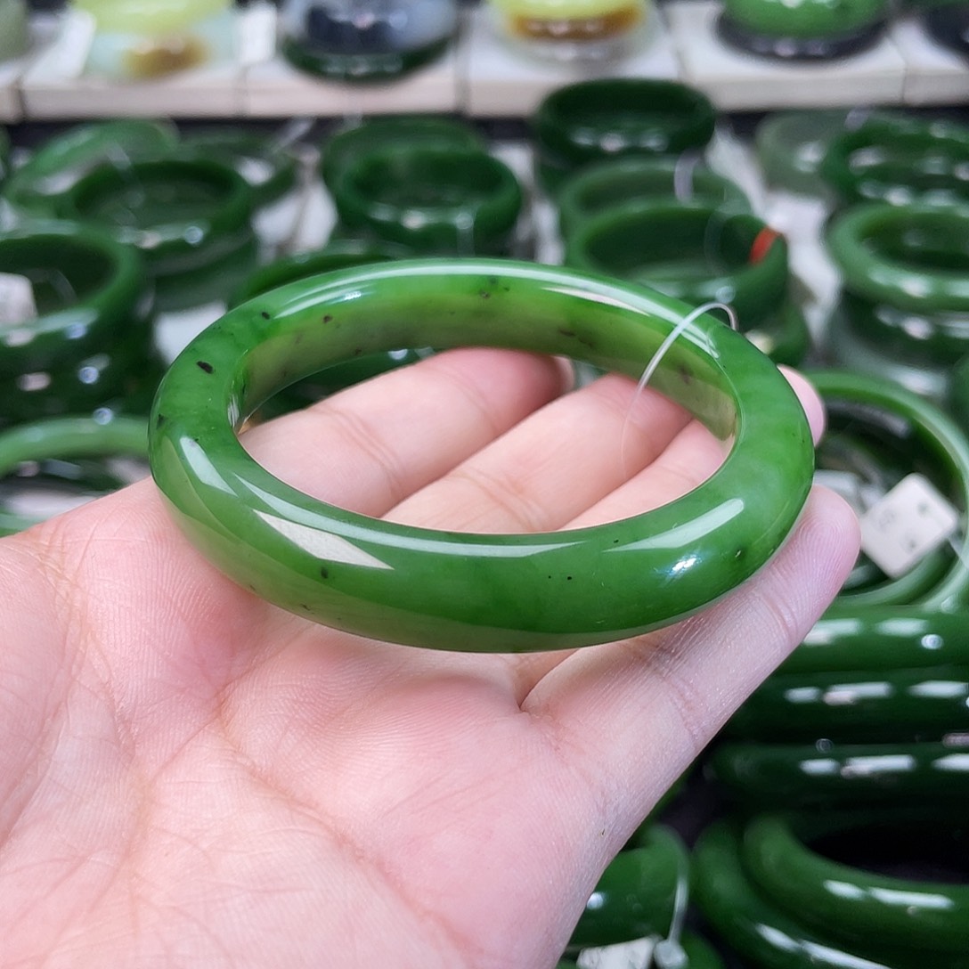 和田玉（碧玉）手镯未镶嵌