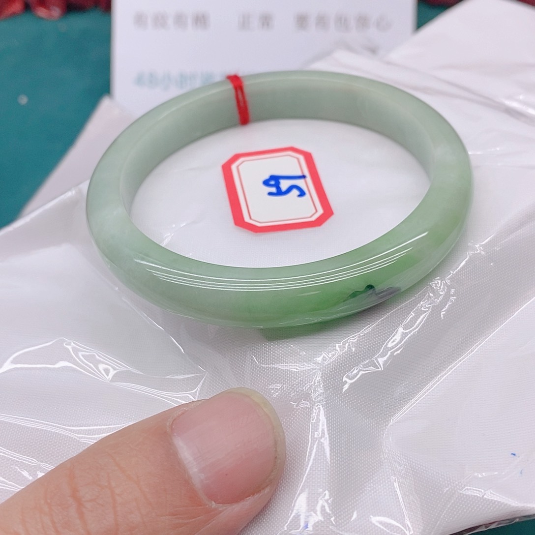 翡翠手镯未镶嵌罗**意599999999