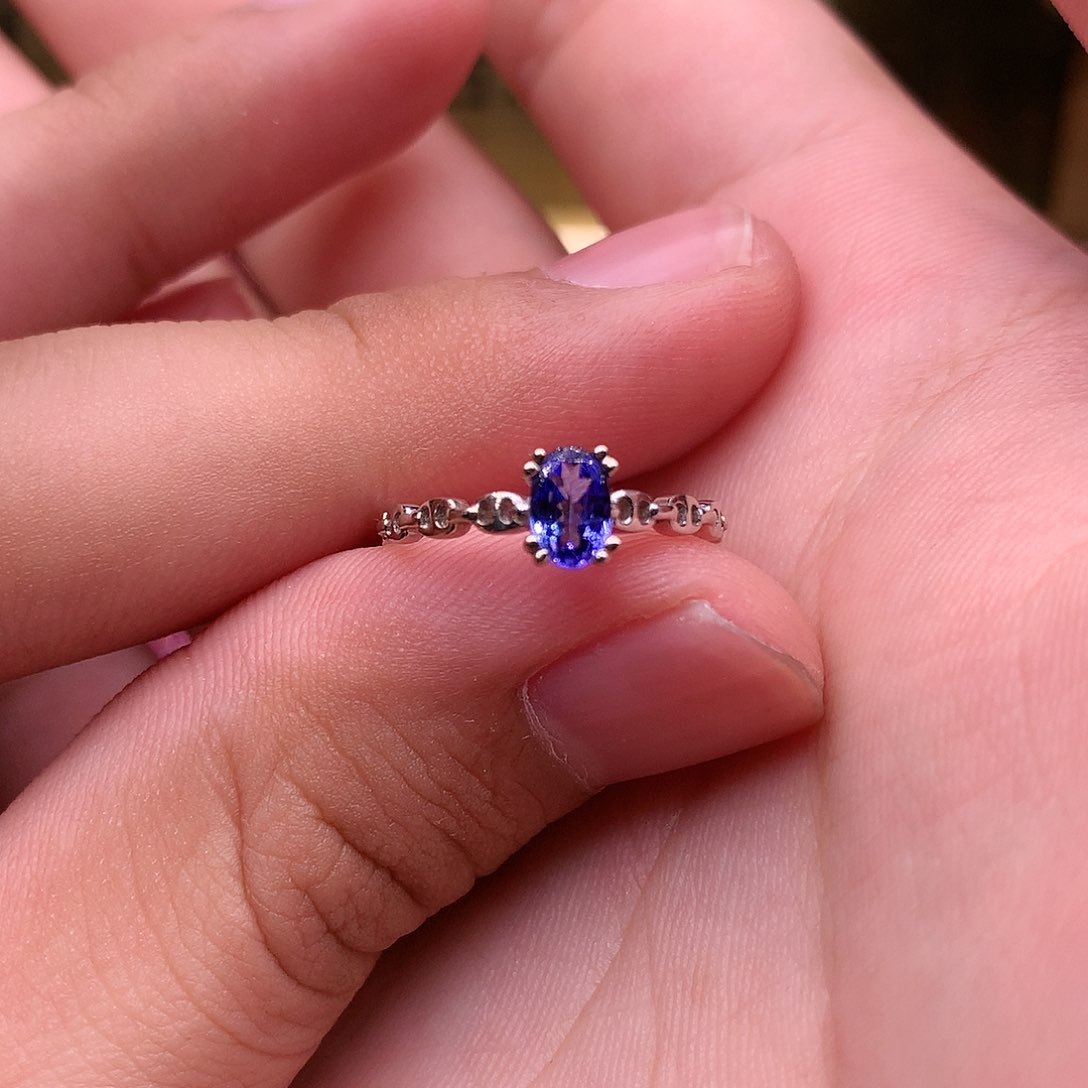 坦桑石戒指18K金镶嵌