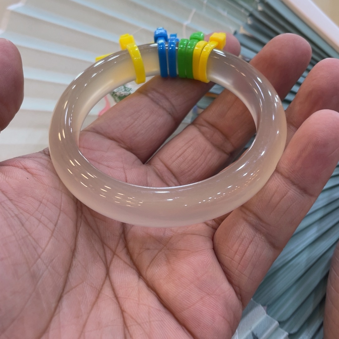 玛瑙/玉髓手镯未镶嵌旷***金